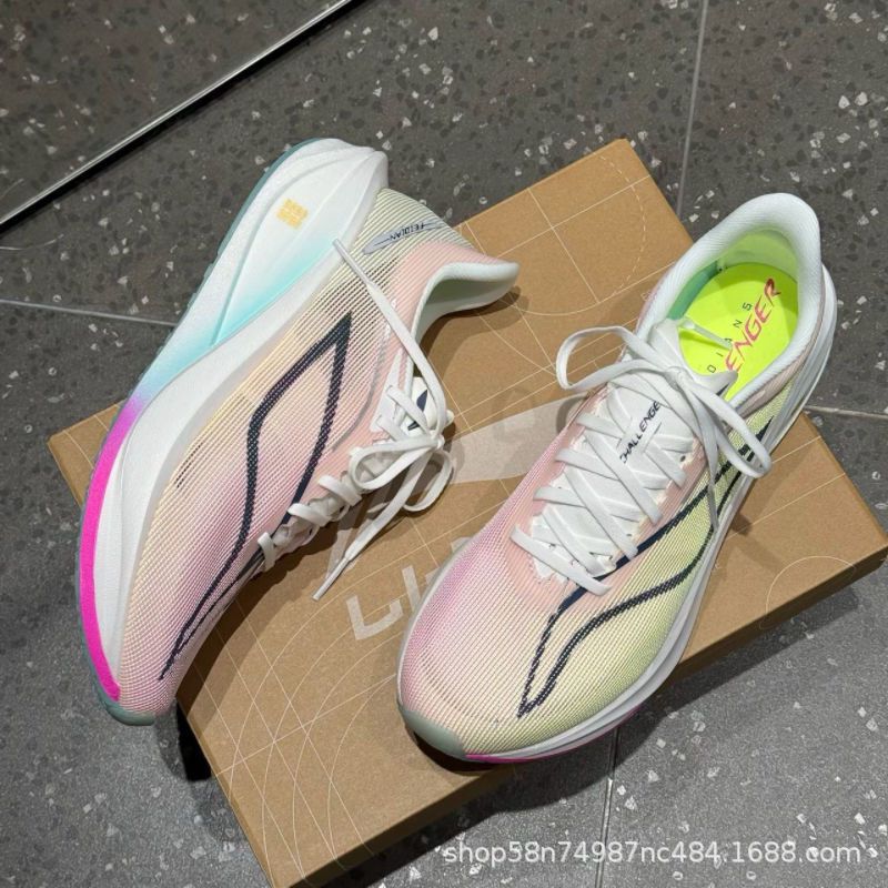 Nowe ultralekkie męskie buty s – Sneaker Career recenzja i cena