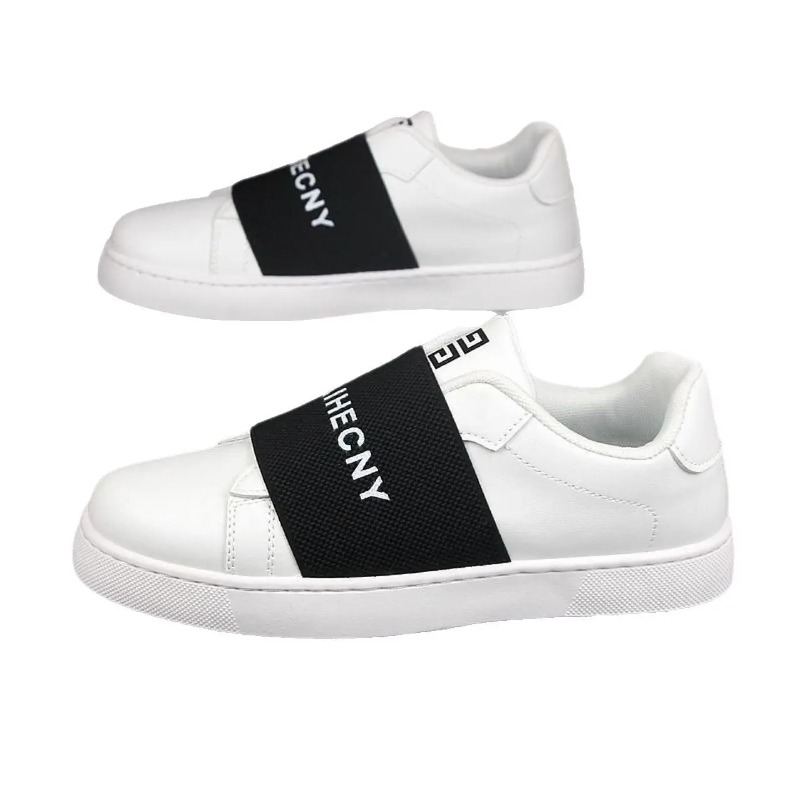 Modne markowe uniwersalne oddy – Sneaker Career recenzja i cena