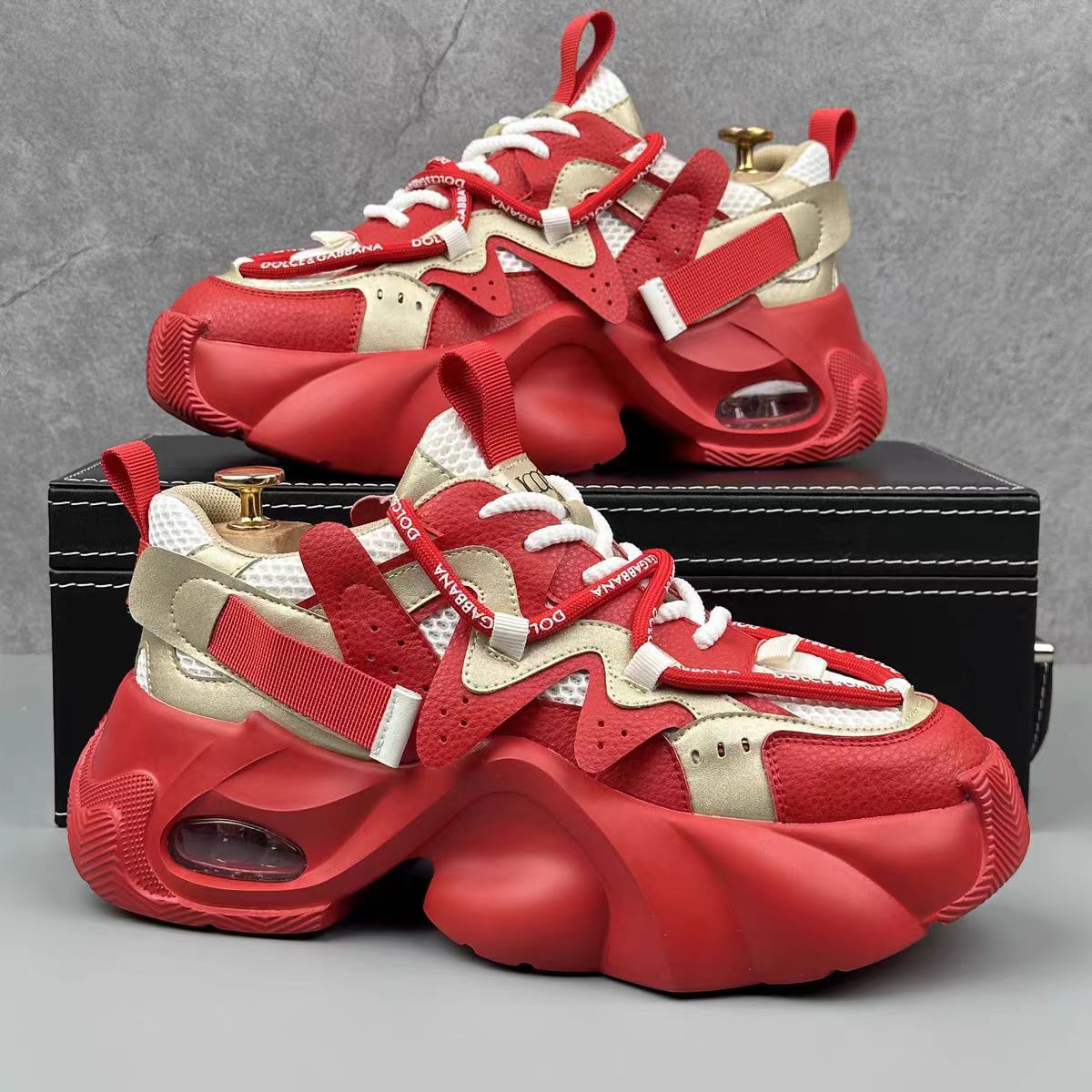 Nowe buty dla taty, sneakersy  – Sneaker Career recenzja i cena